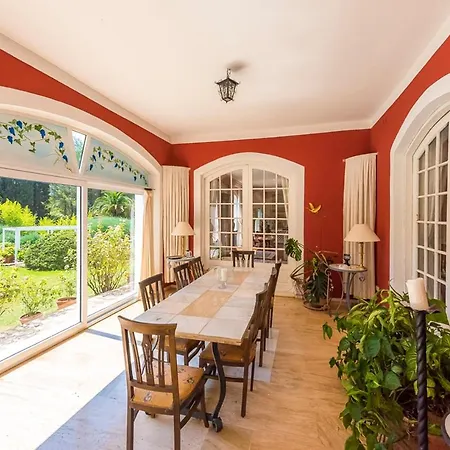 Villa Sleeps 6 With Pool Air Con And Wifi